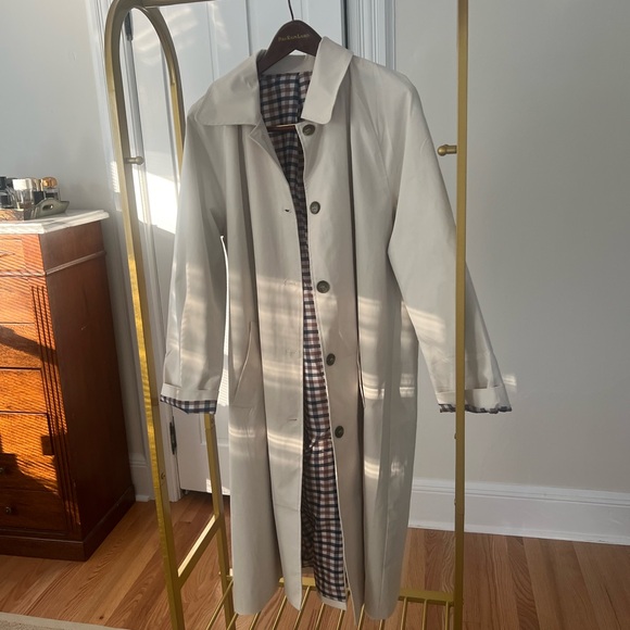 Jackets & Blazers - Classic Beige Trench Coat